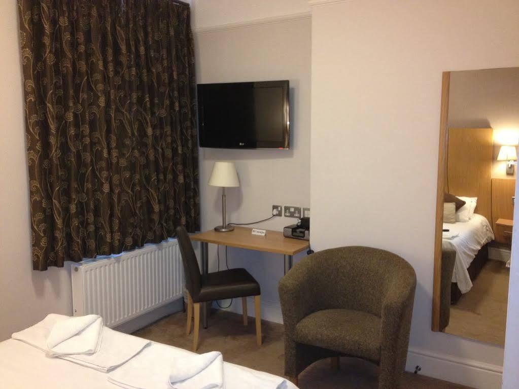 Buckingham Hotel High Wycombe Dış mekan fotoğraf
